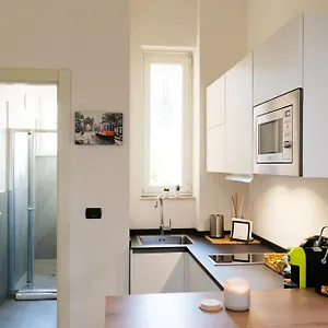 5min A Piedi Life-mico-metro-ac-self Check-in Appartamento